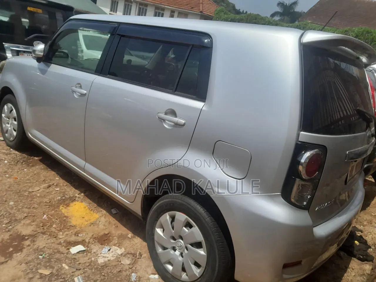 Toyota Corolla Rumion 2011 Silver