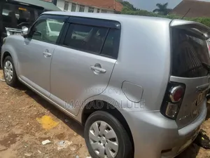 Toyota Corolla Rumion 2011 Silver
