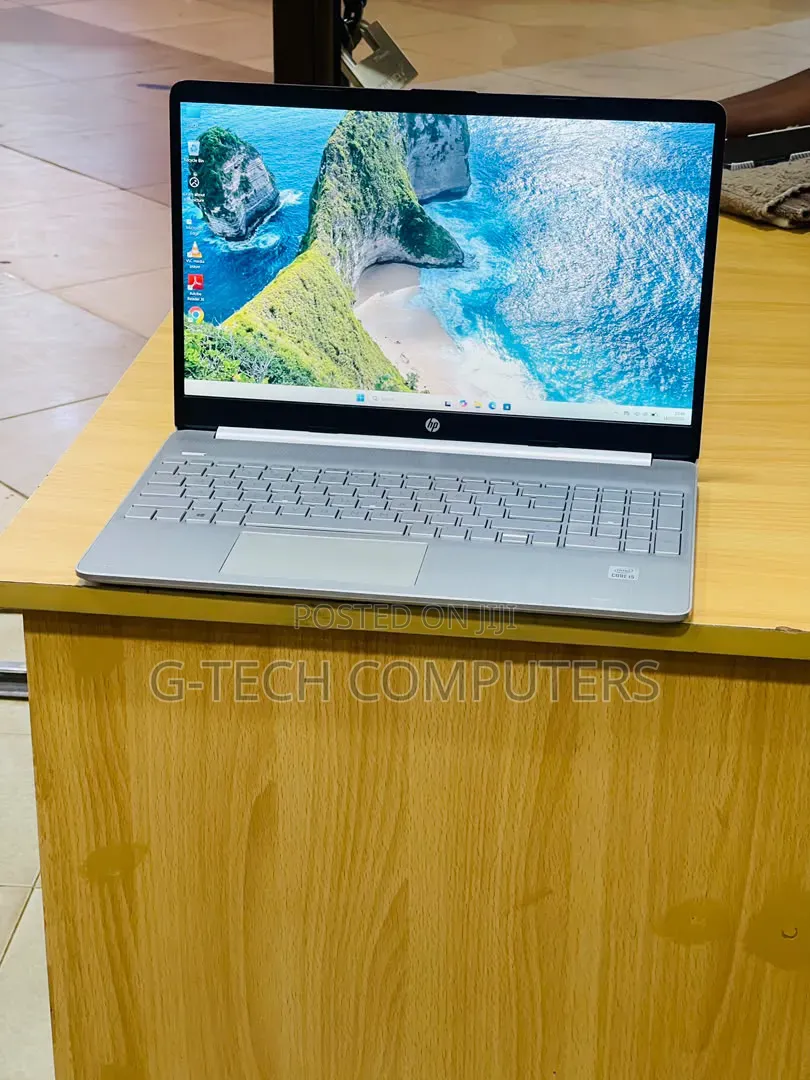 New Laptop HP 15-fd1020ns 8GB Intel Core i5 SSD 256GB