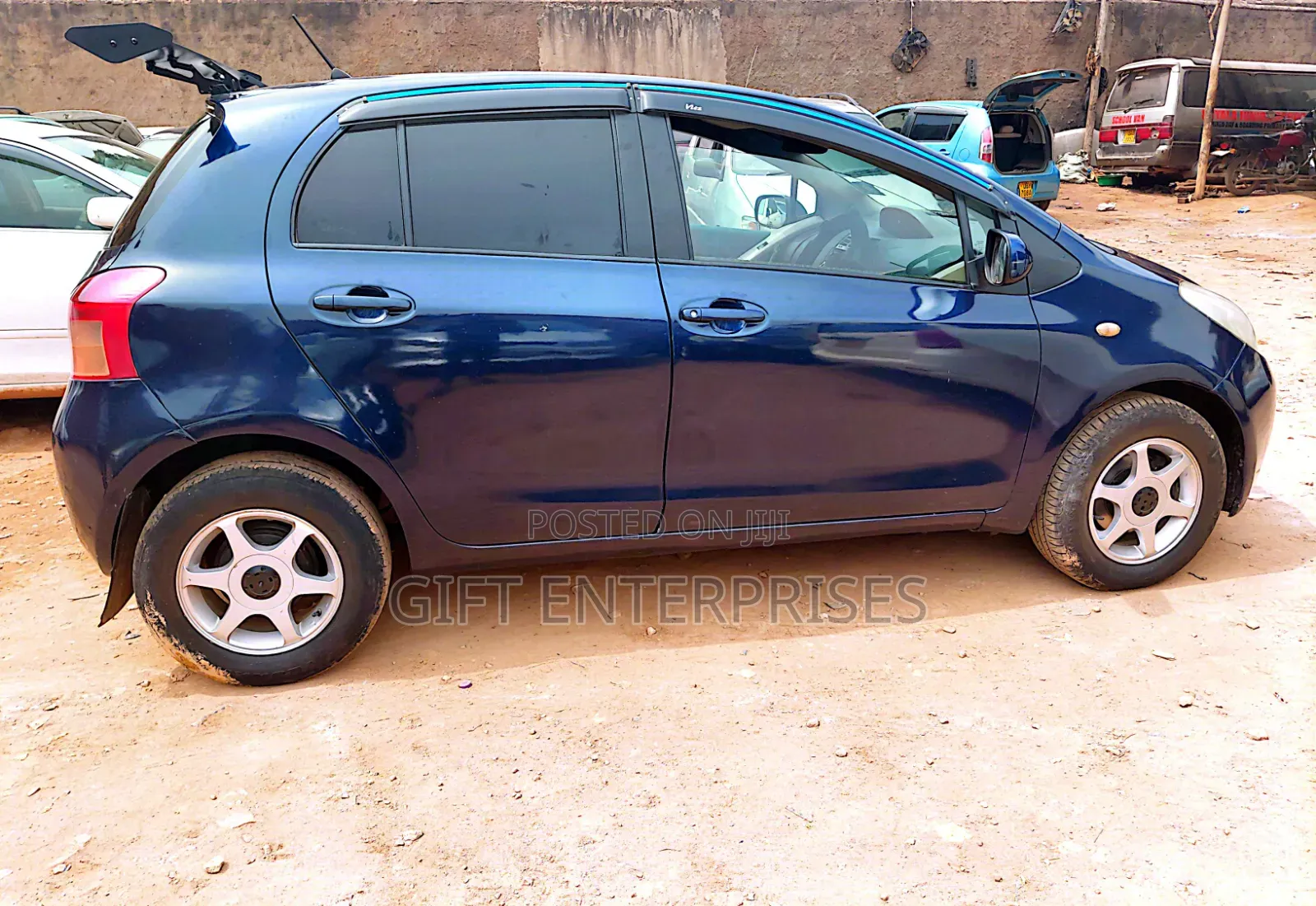 Toyota Vitz 2006 Blue