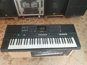 Keyboard Yamaha PSR E483