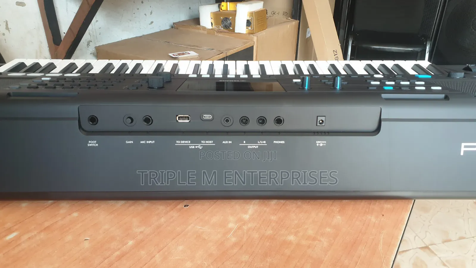 Keyboard Yamaha PSR E483
