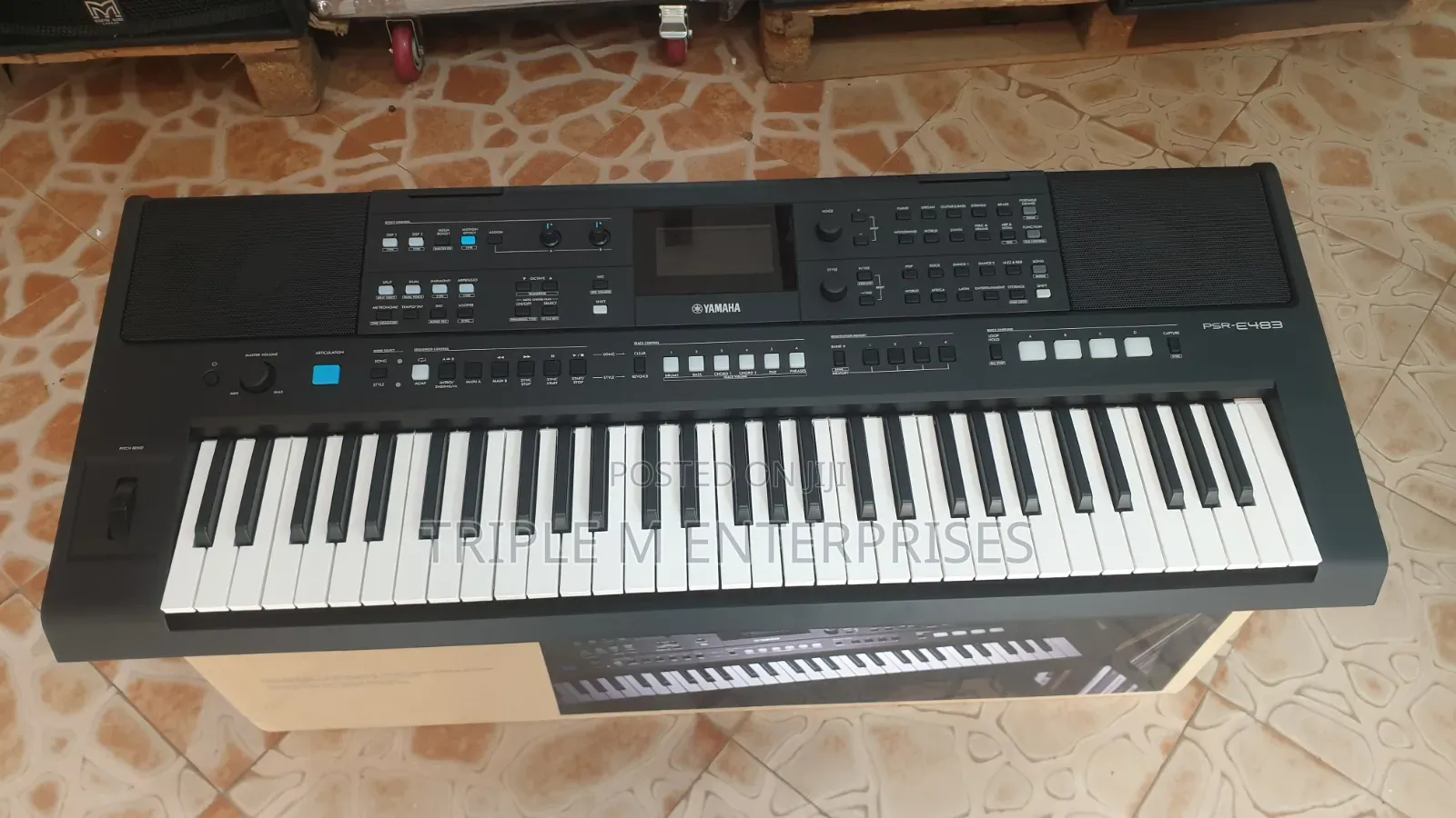 Keyboard Yamaha PSR E483