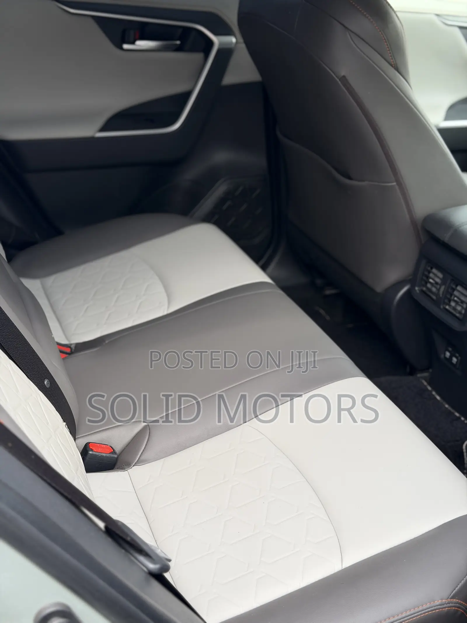 Toyota RAV4 Adventure AWD 2023 Green