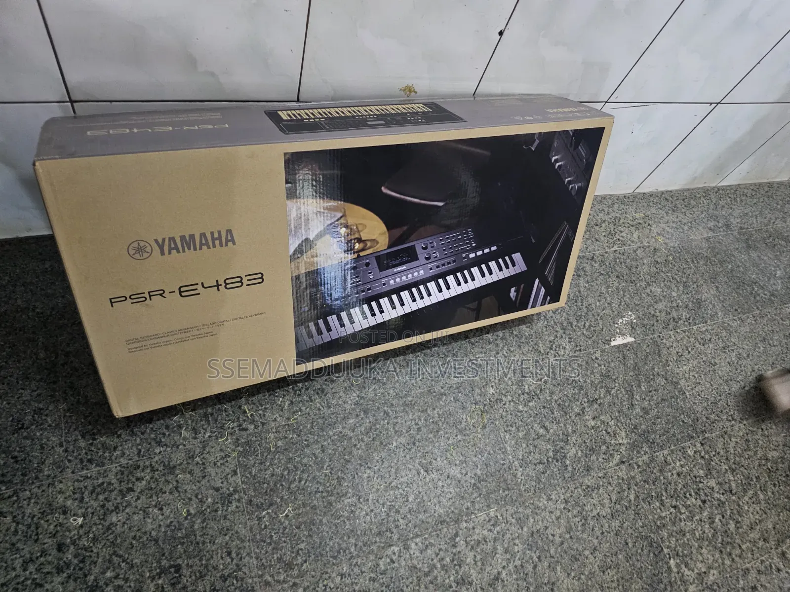Yamaha PSR-E483 Keyboard