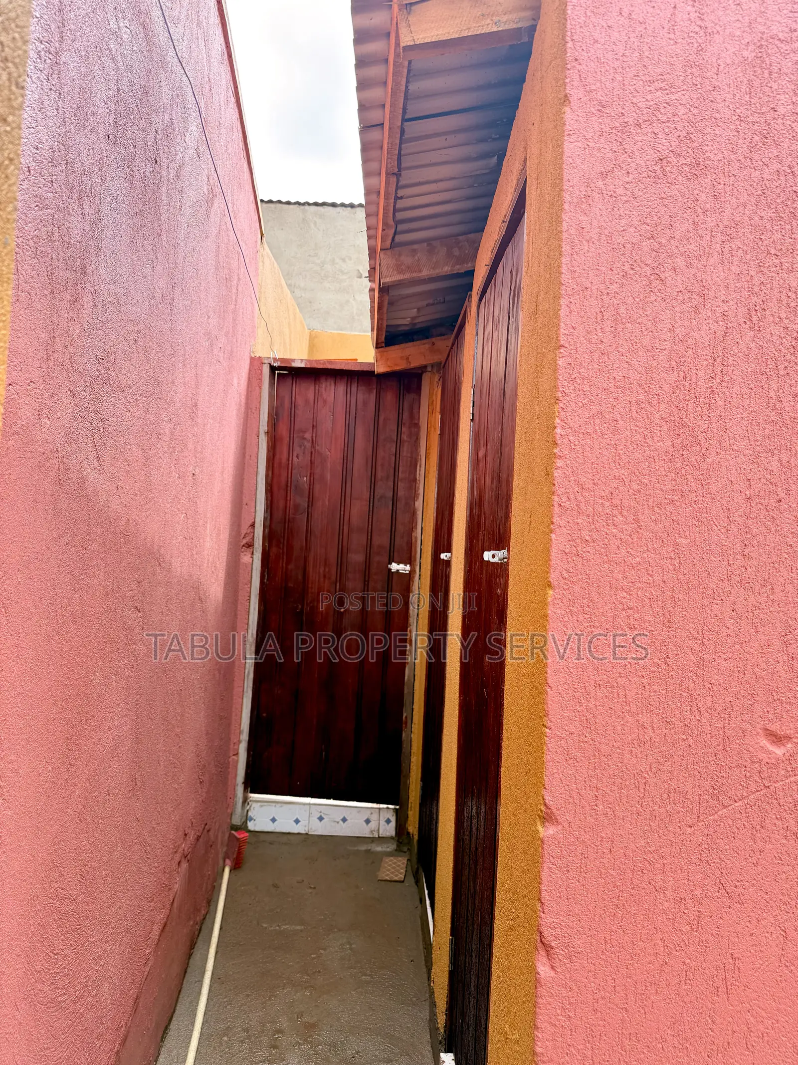 Commercial House