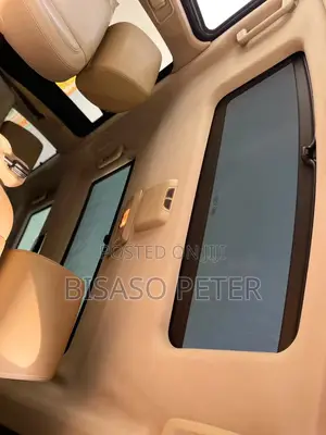 Land Rover Discovery 2014 Gold
