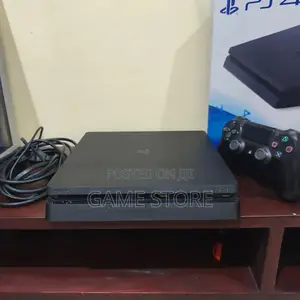 Ps4 Slim, 12 Games 2 Pads: Very Clean, Treated With Respect.