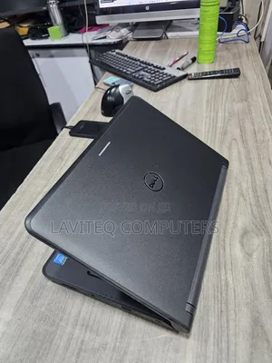 Laptop Dell Latitude 3340 4GB Intel Core i5 HDD 500GB