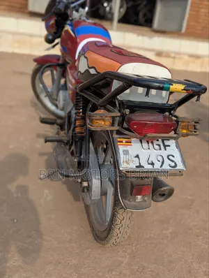 Bajaj Boxer 125 2023 Red