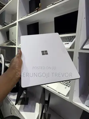 New Laptop Microsoft Surface Pro 4 8GB Intel Core i5 SSD 256GB