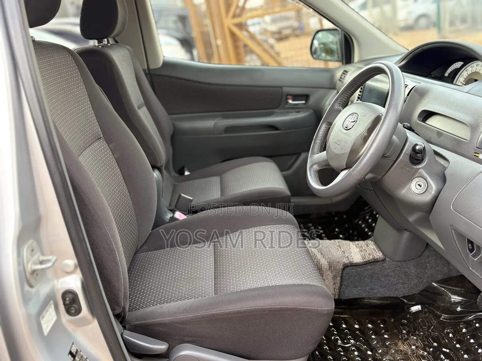 Volkswagen Tiguan S 2013 White