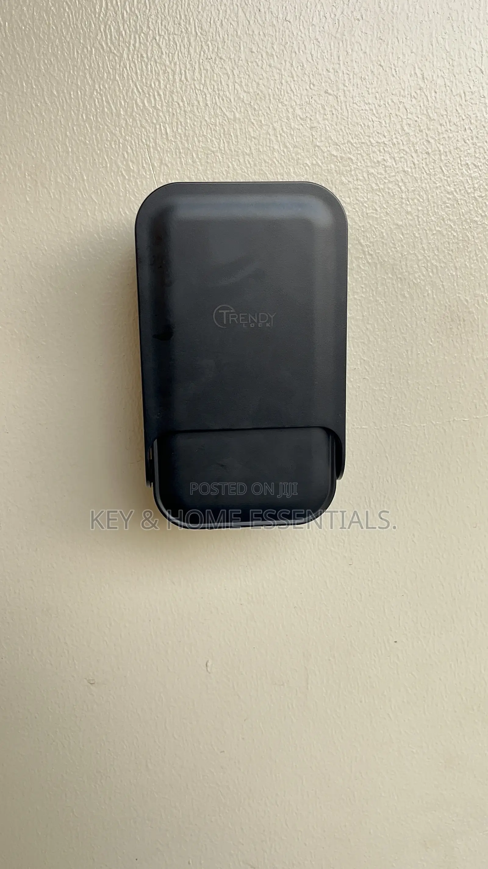 Smart Key Box for Airbnbs, Homes Offices