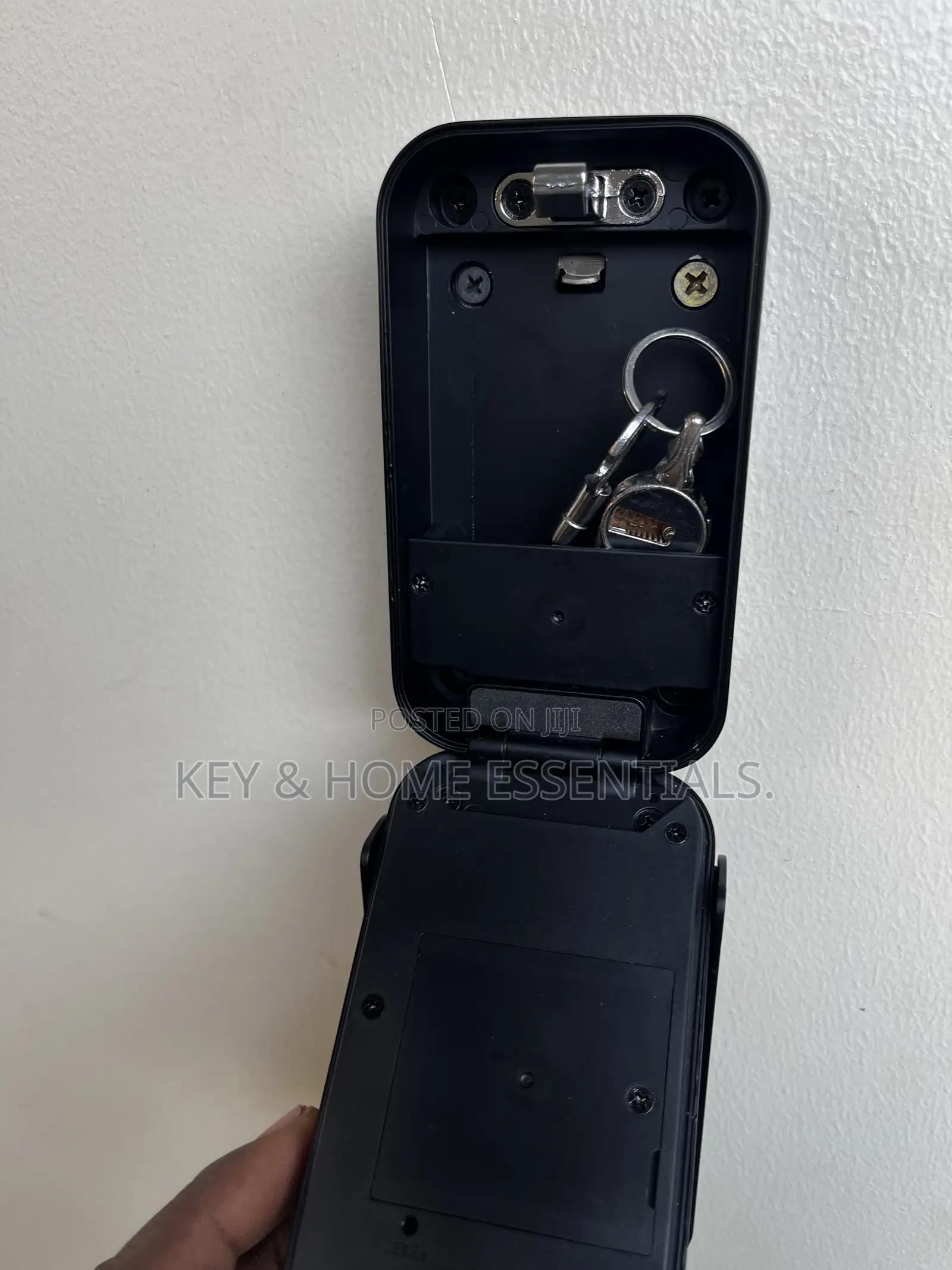 Smart Key Box for Airbnbs, Homes Offices