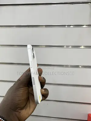 Apple iPhone 16 128 GB Silver