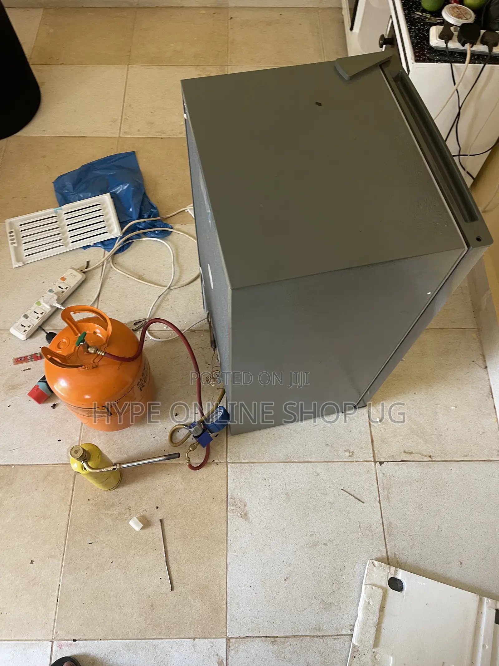 We Provide Fast Fridge Repair,Gas Refilling Services