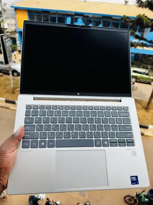 New Laptop HP ProBook 440 16GB Intel Core Ultra 7 SSD 512GB