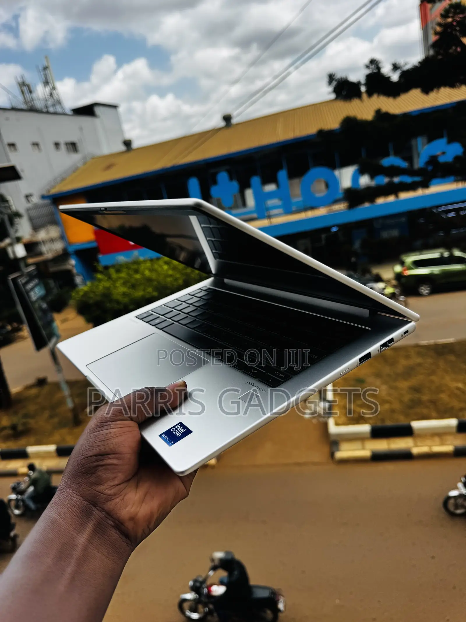 New Laptop HP ProBook 440 16GB Intel Core Ultra 7 SSD 512GB