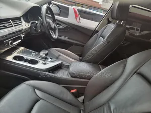 Audi Q7 2020 Black