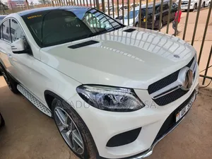 Mercedes-Benz GLE-Class 2018 White
