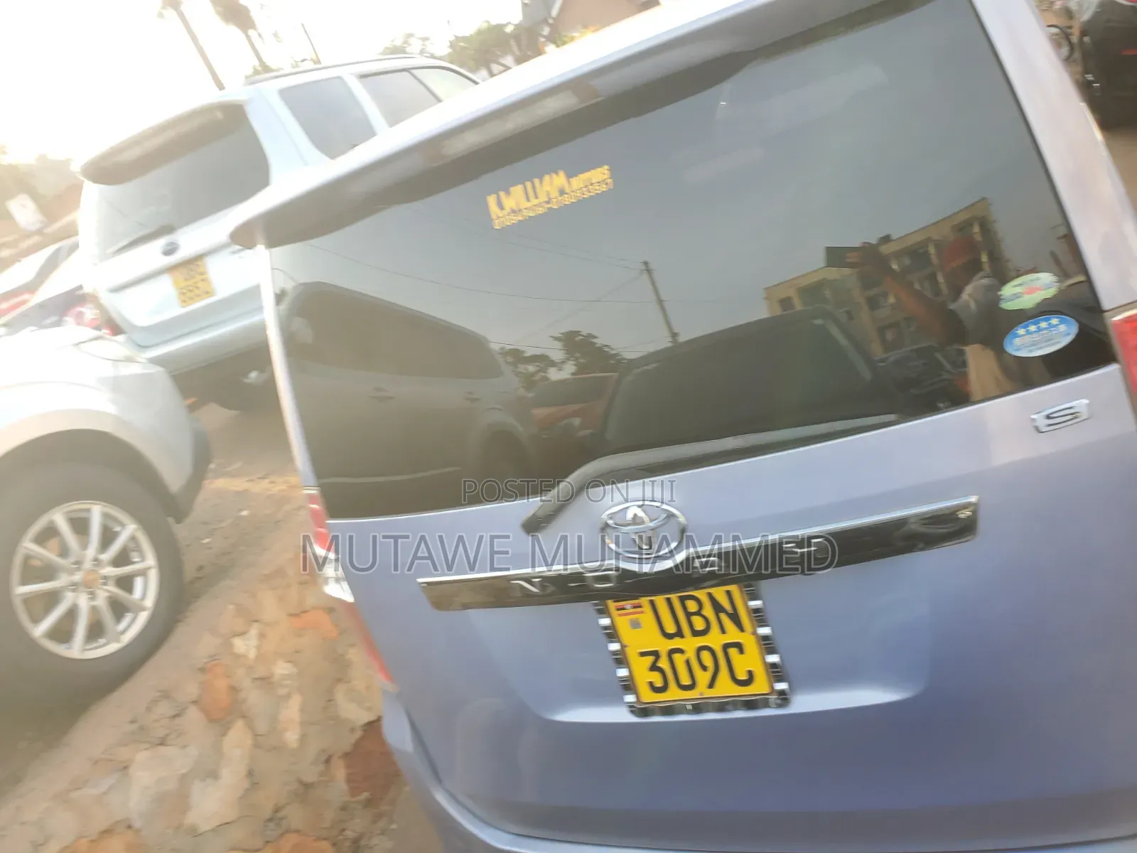 Toyota Noah 2010 Blue
