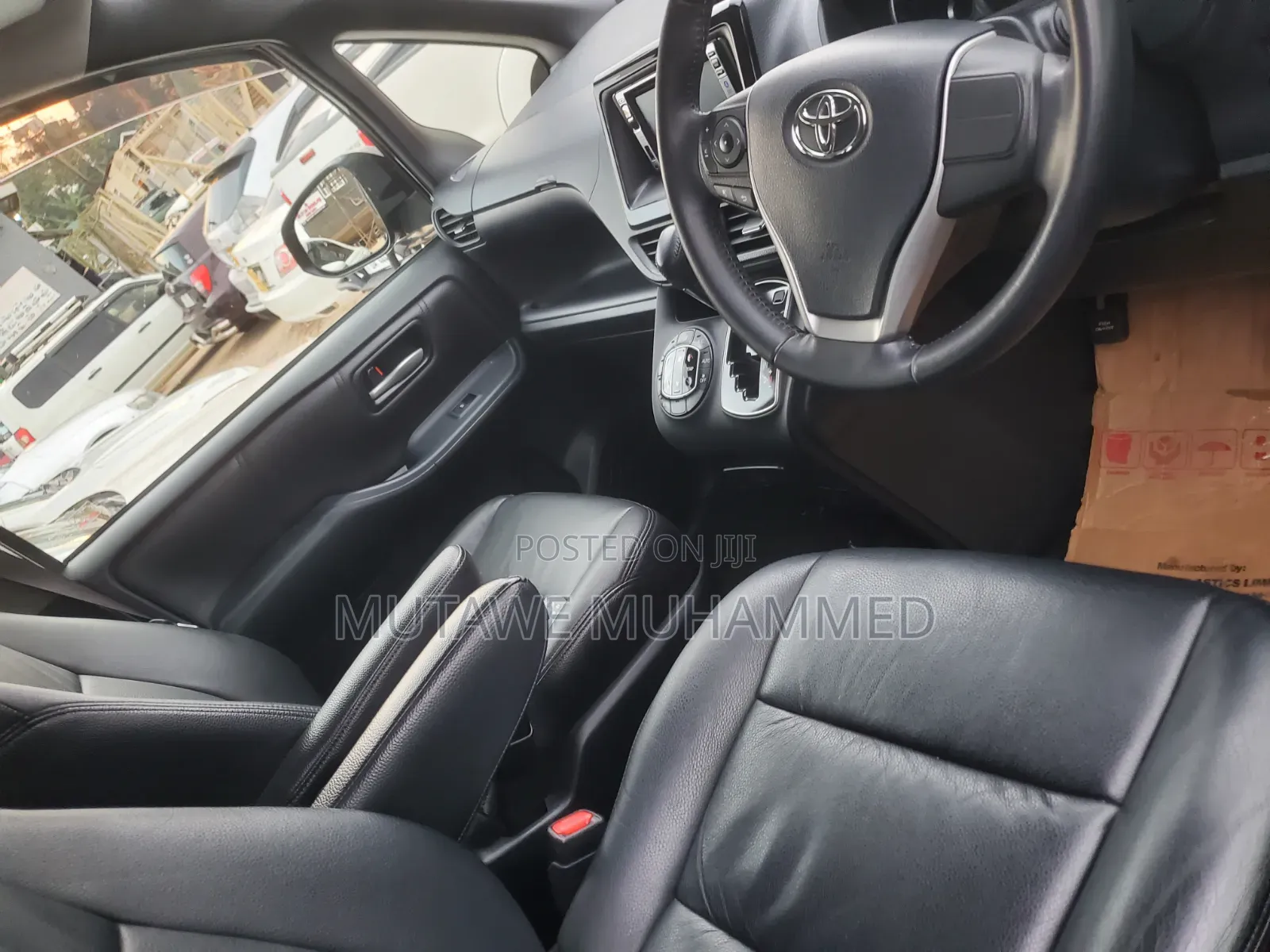 Toyota Noah 2014 Black