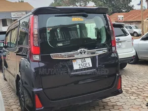 Toyota Noah 2014 Black