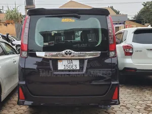 Toyota Noah 2014 Black