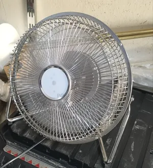 Uk Used Challenge Chrome Tilting 3-Speed Portable Desk or Table Fan.