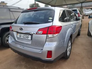 Subaru Outback 2011 Silver