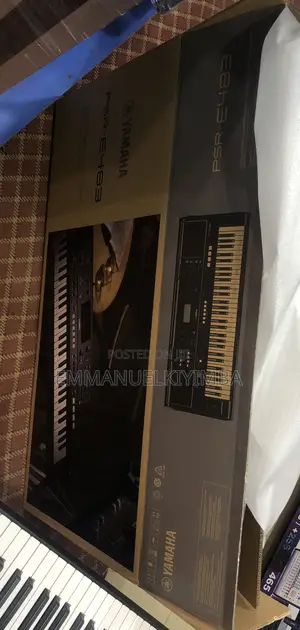 Yamaha PSR E 483 Keyboard