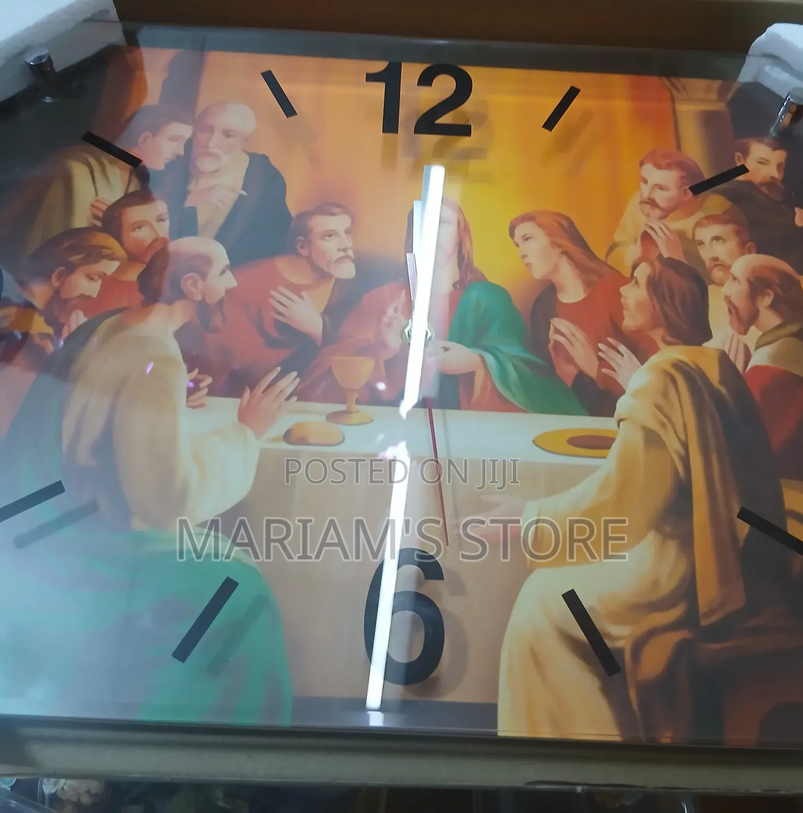 Rectangular Wall Clock Features a Holographic Image on a Glass Surface