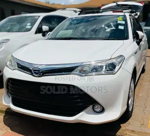 Toyota Corolla Fielder 1.5 Hybrid FWD 2017 White
