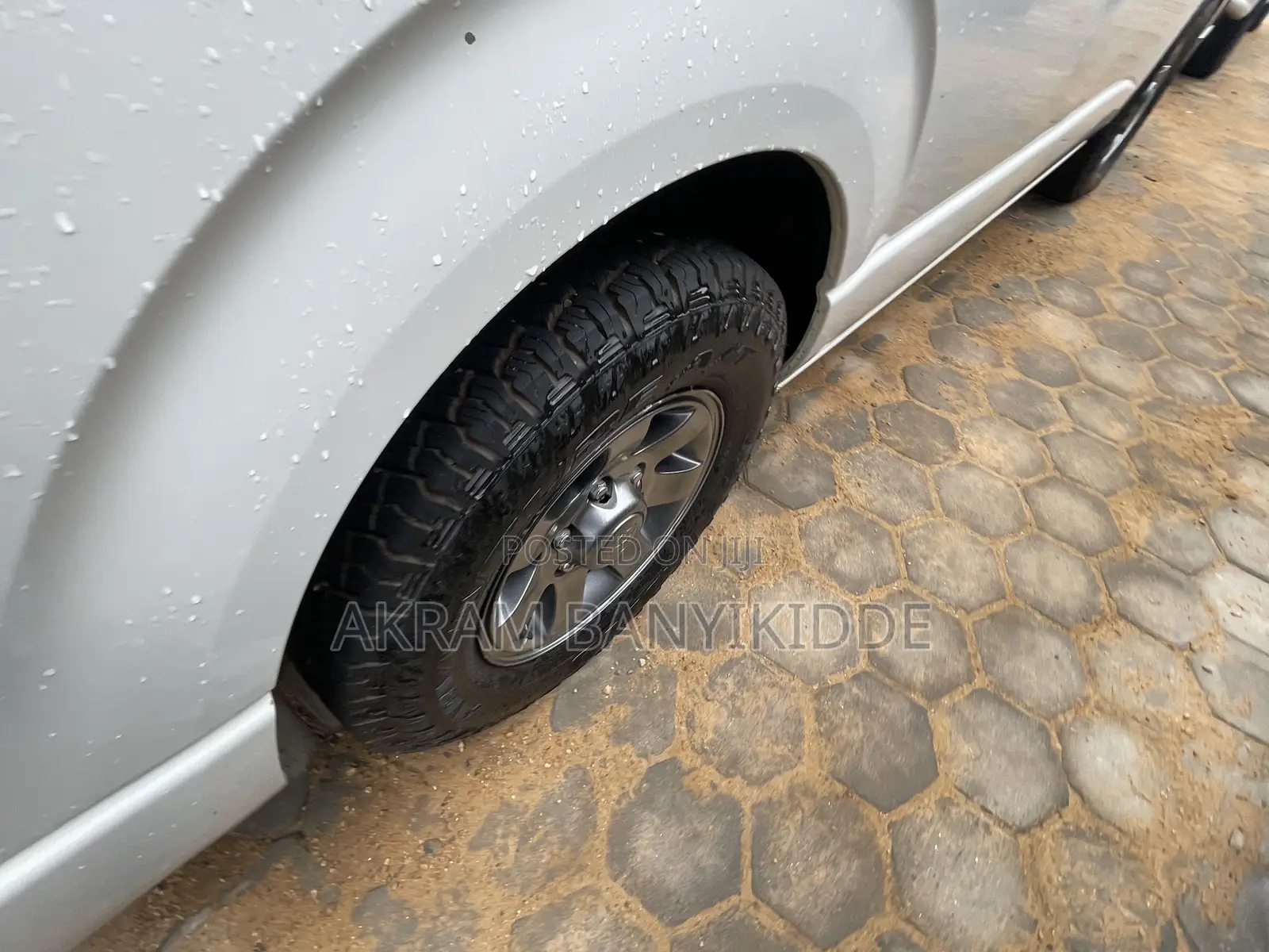 Toyota HiAce 2015 White
