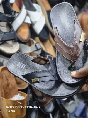 Men Simple Sandals