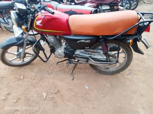 Honda CBR 2024 Red