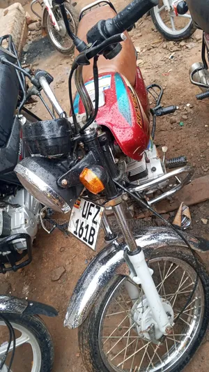 Bajaj Boxer 100 2021 Red