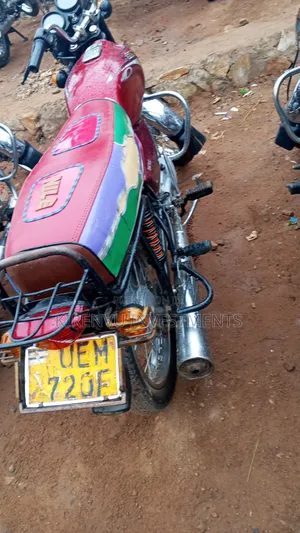 Bajaj Boxer 100 2018 Red