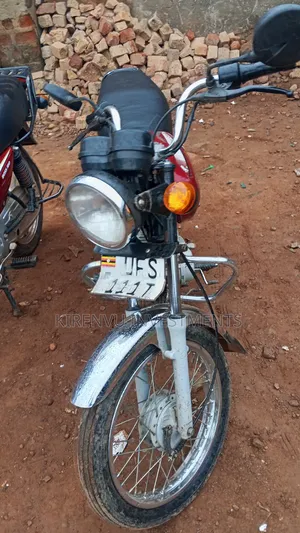 Bajaj Boxer 100 2018 Red