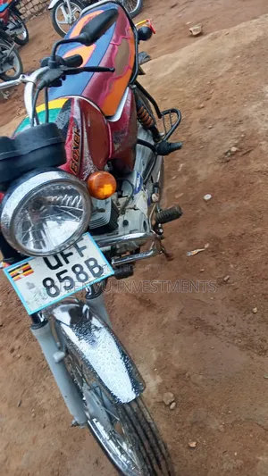 Bajaj Boxer 100 2018 Red