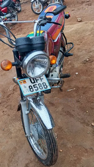 Bajaj Boxer 100 2018 Red