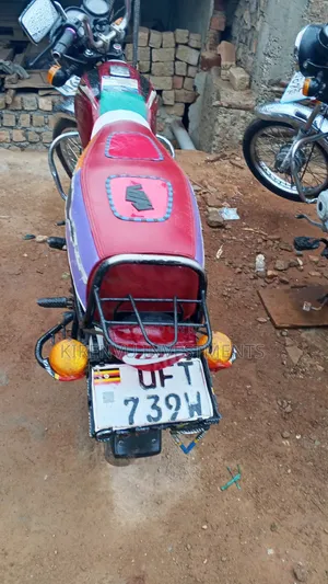 Bajaj Boxer 100 2020 Red
