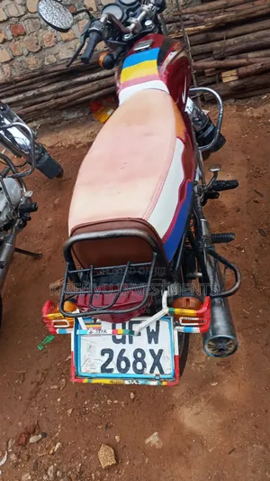 Bajaj Boxer 100 2019 Red