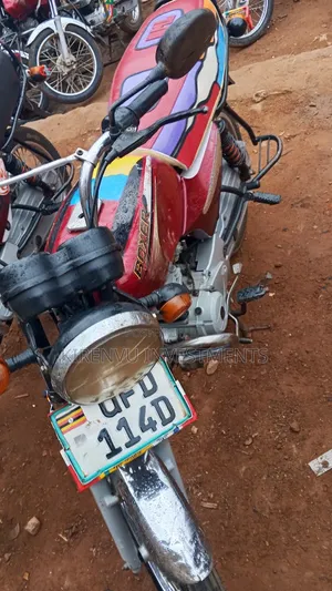 Bajaj Boxer 100 2019 Red