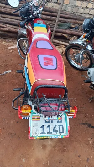 Bajaj Boxer 100 2019 Red