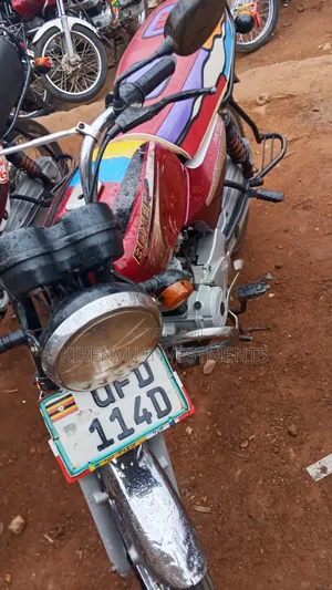 Bajaj Boxer 100 2019 Red