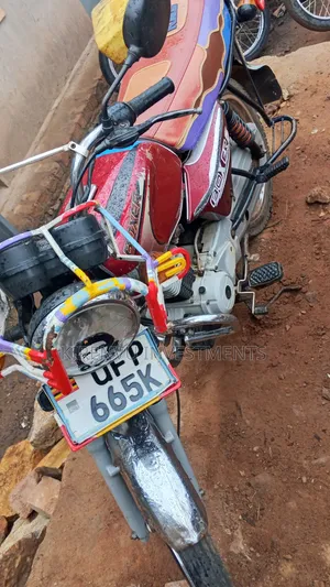 Bajaj Boxer 100 2019 Red