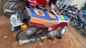 Bajaj Boxer 100 2018 Red