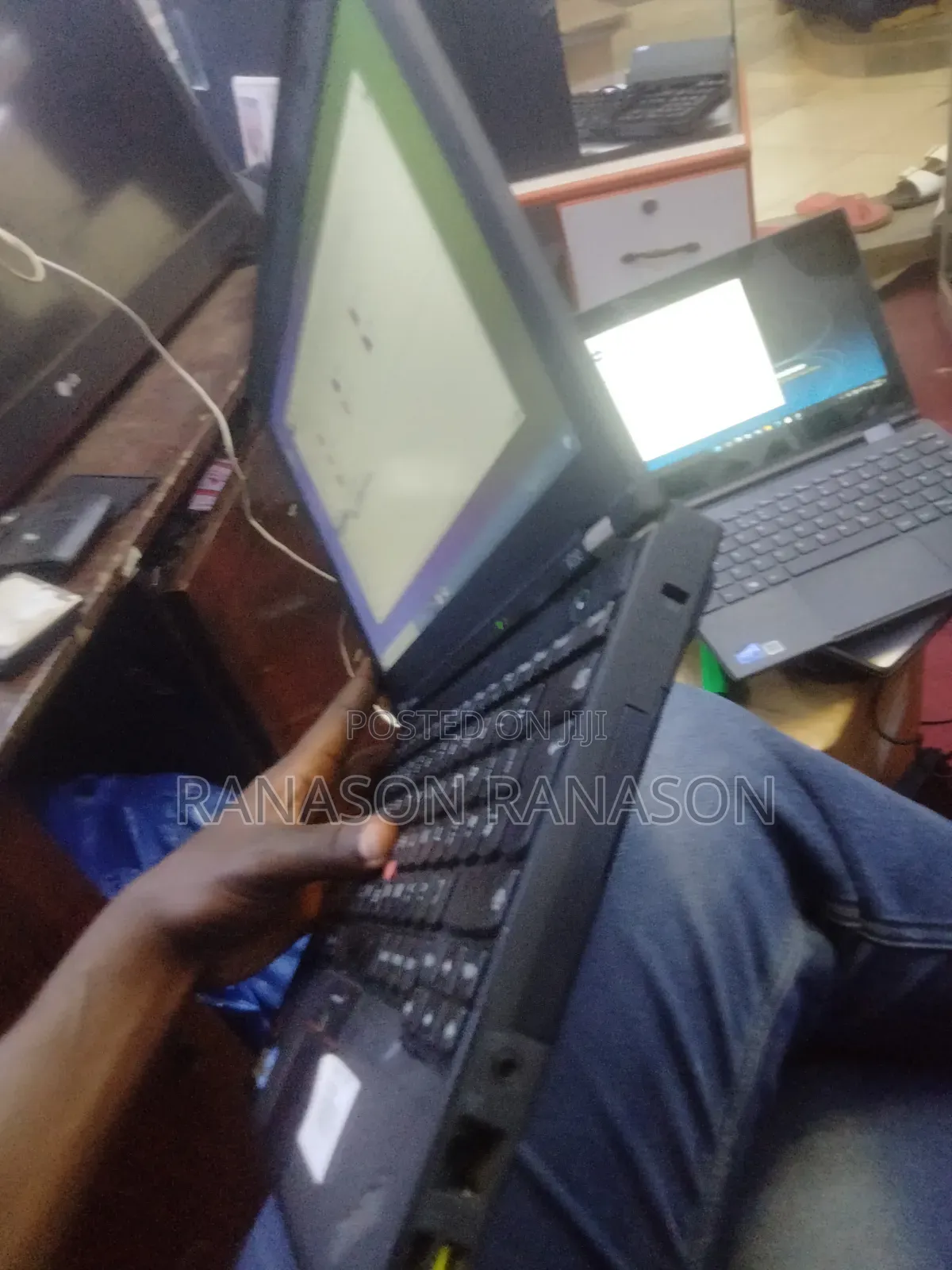 Laptop Lenovo ThinkPad A31 4GB Intel HDD 256GB