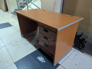 Office Desk// Office Table of Size 135cm With 3 Fixed Drawers